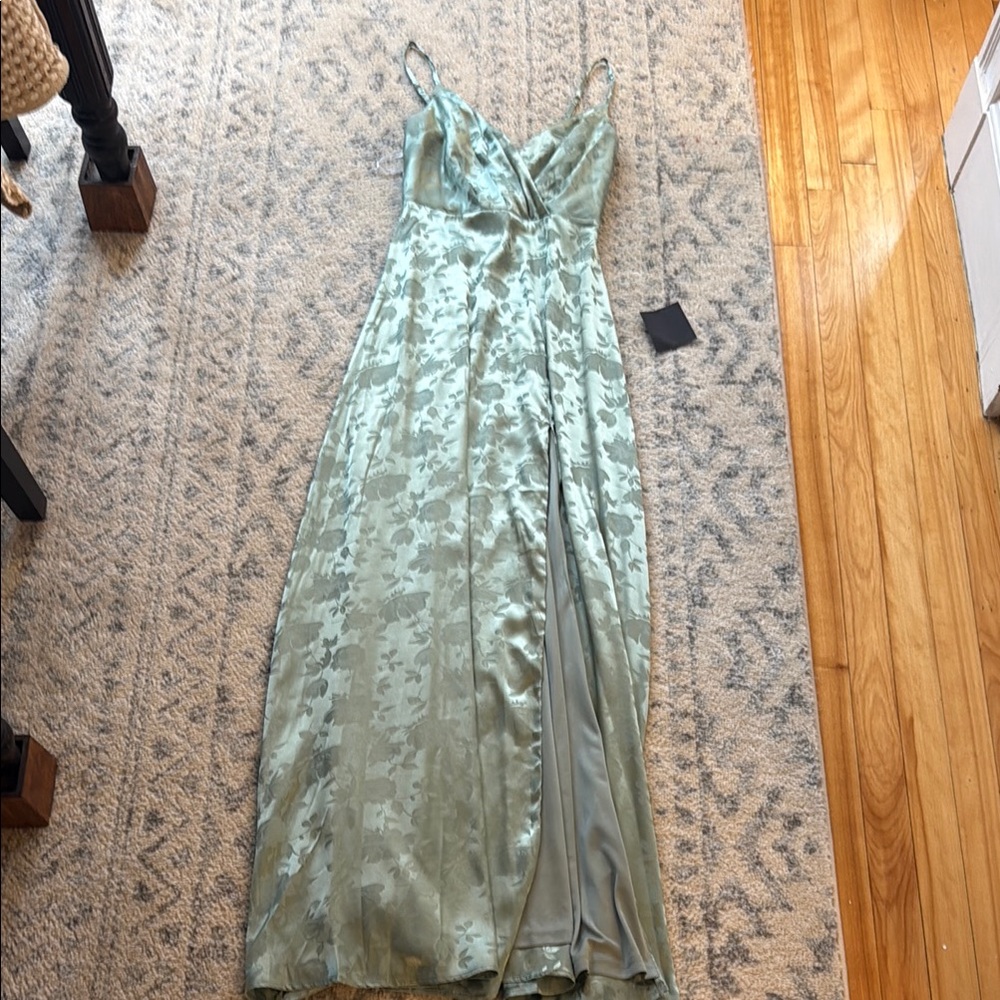 Elegant NWT LULUs Green Floral Dress